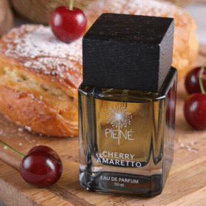 „Cherry Amaretto“ kvepalai – saldus vyšnių ir migdolų aromatas su vanilės nata